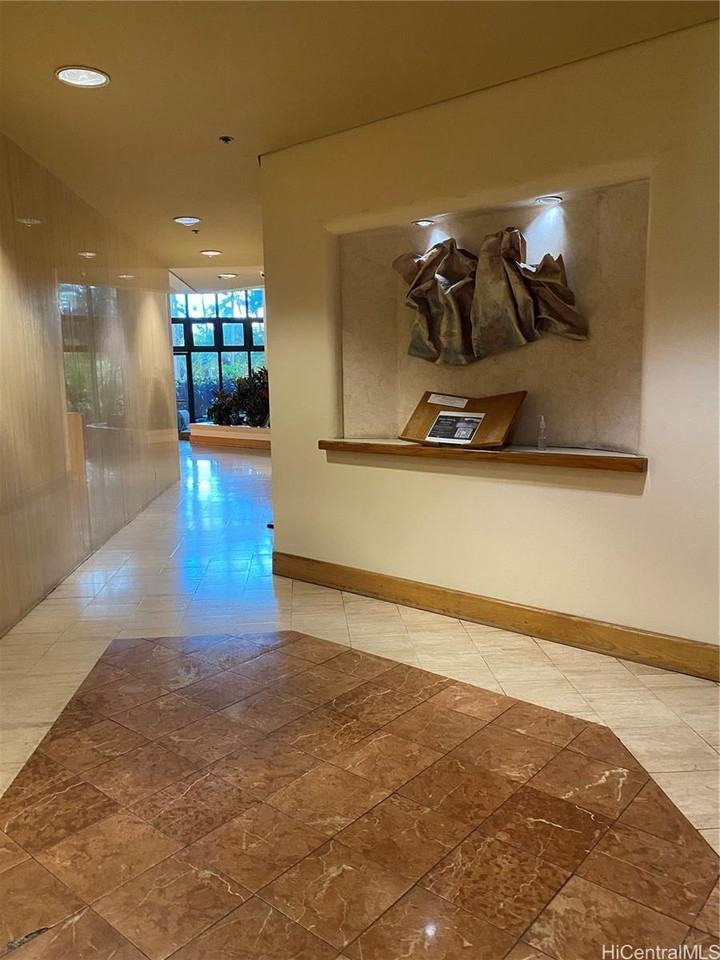 5333 Likini St - Photo 3 of 11