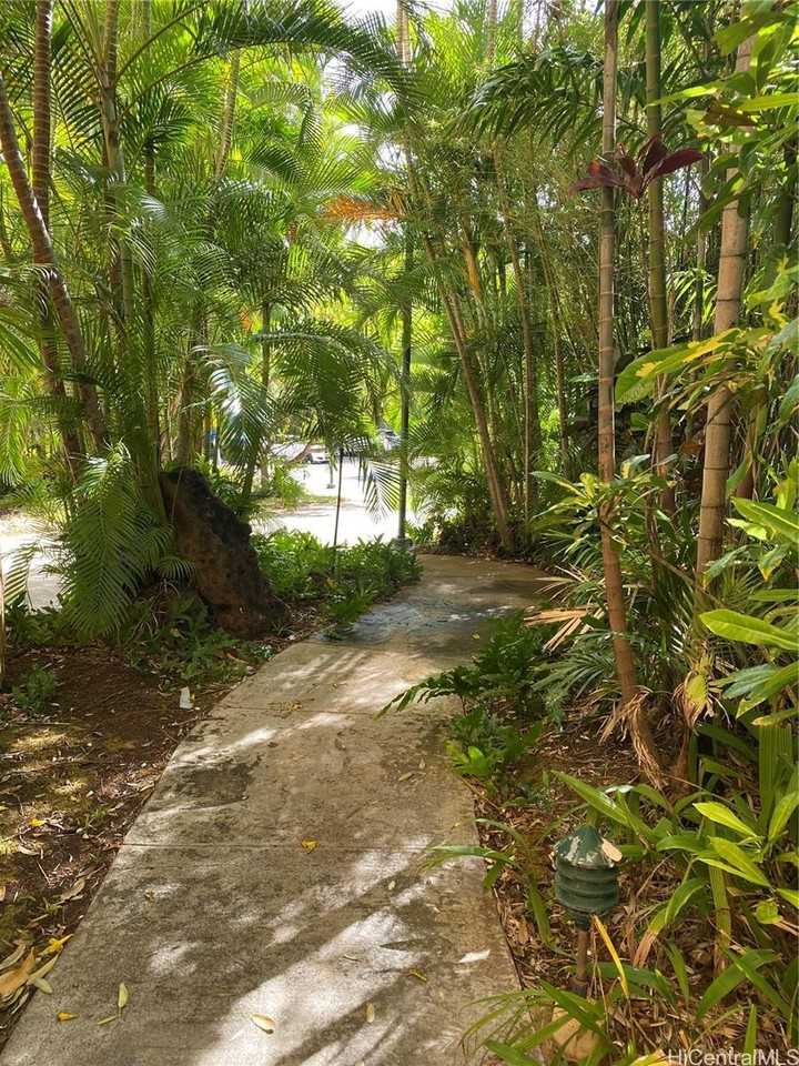 5333 Likini St - Photo 7 of 11