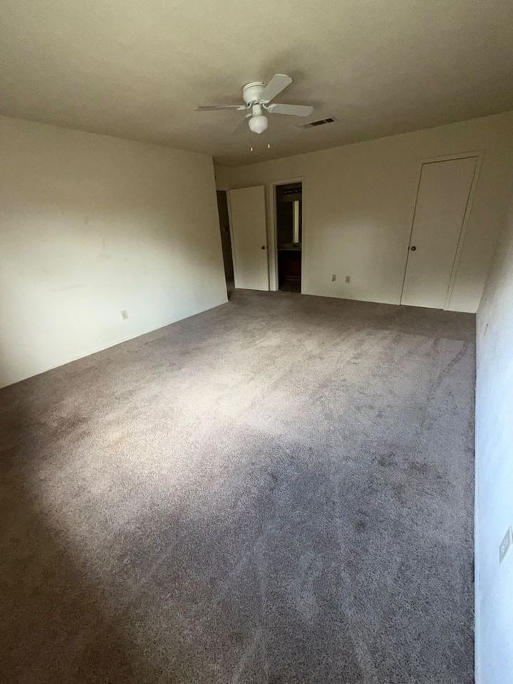8565 Glen Meadow Ln - Photo 4 of 10