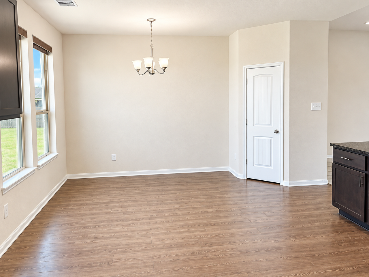 96 Jessica Dr - Photo 6 of 33