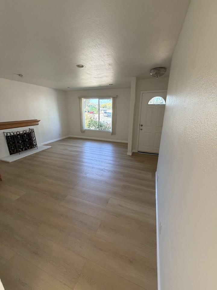 2000 Santa Cruz Ave #MAIN - Photo 3 of 12