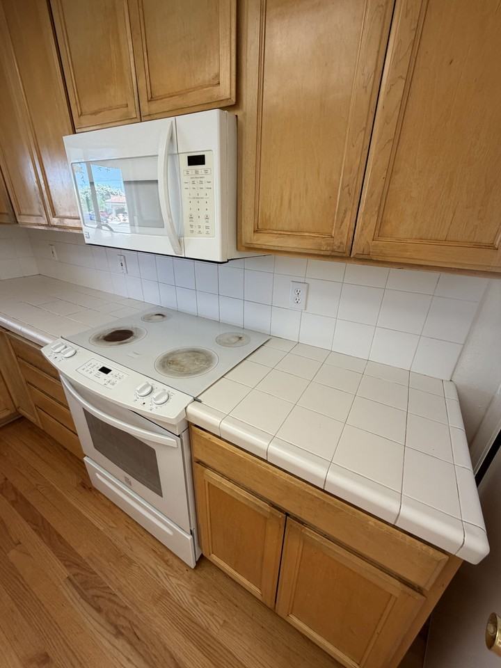 2000 Santa Cruz Ave #MAIN - Photo 7 of 12
