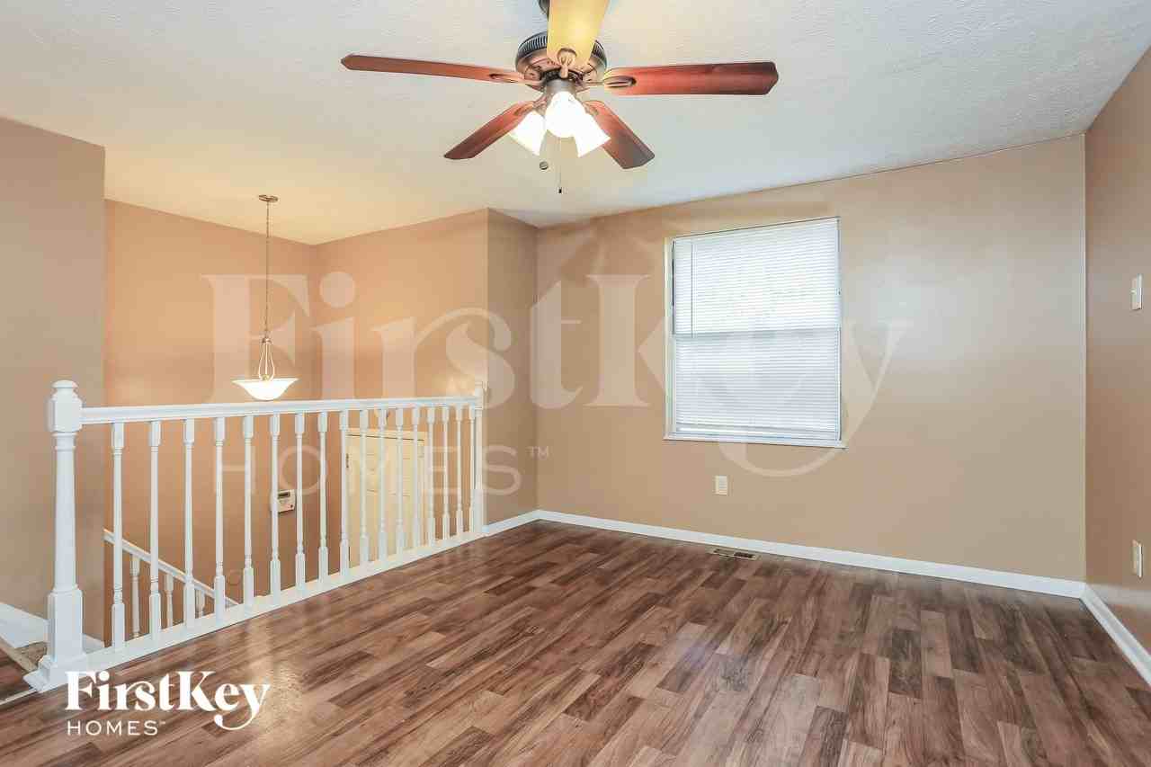 7624 Becker Ct - Photo 3 of 10