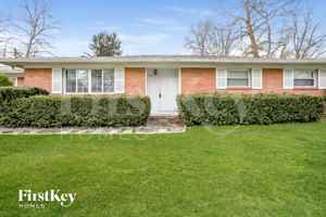 featured image of 8215 E 10th St