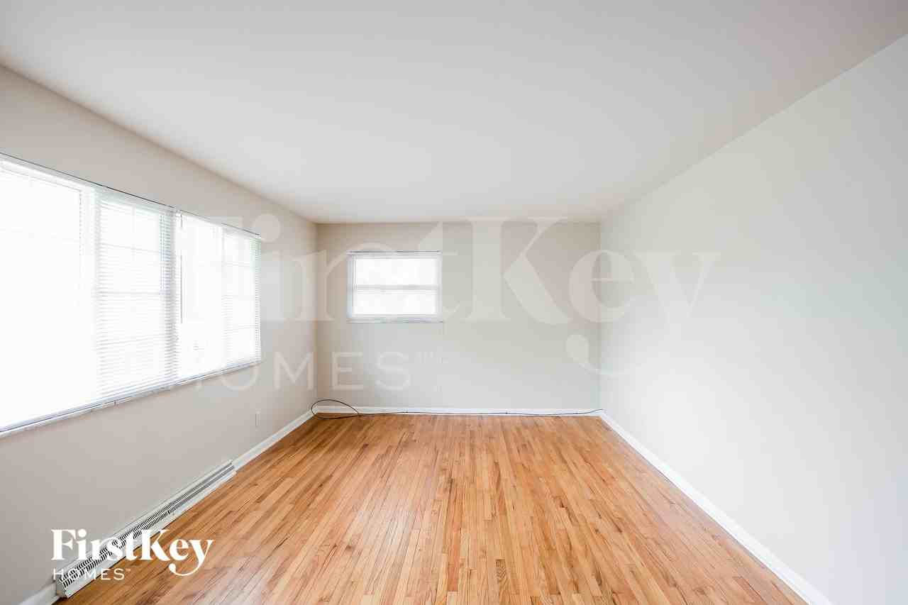 8215 E 10th St - Photo 2 of 15
