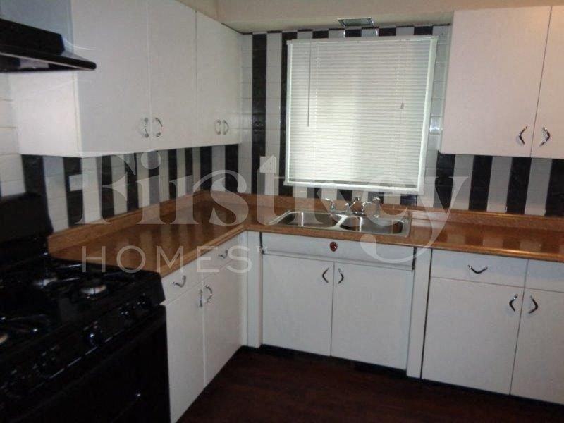 307 Windsor St - Photo 7 of 16