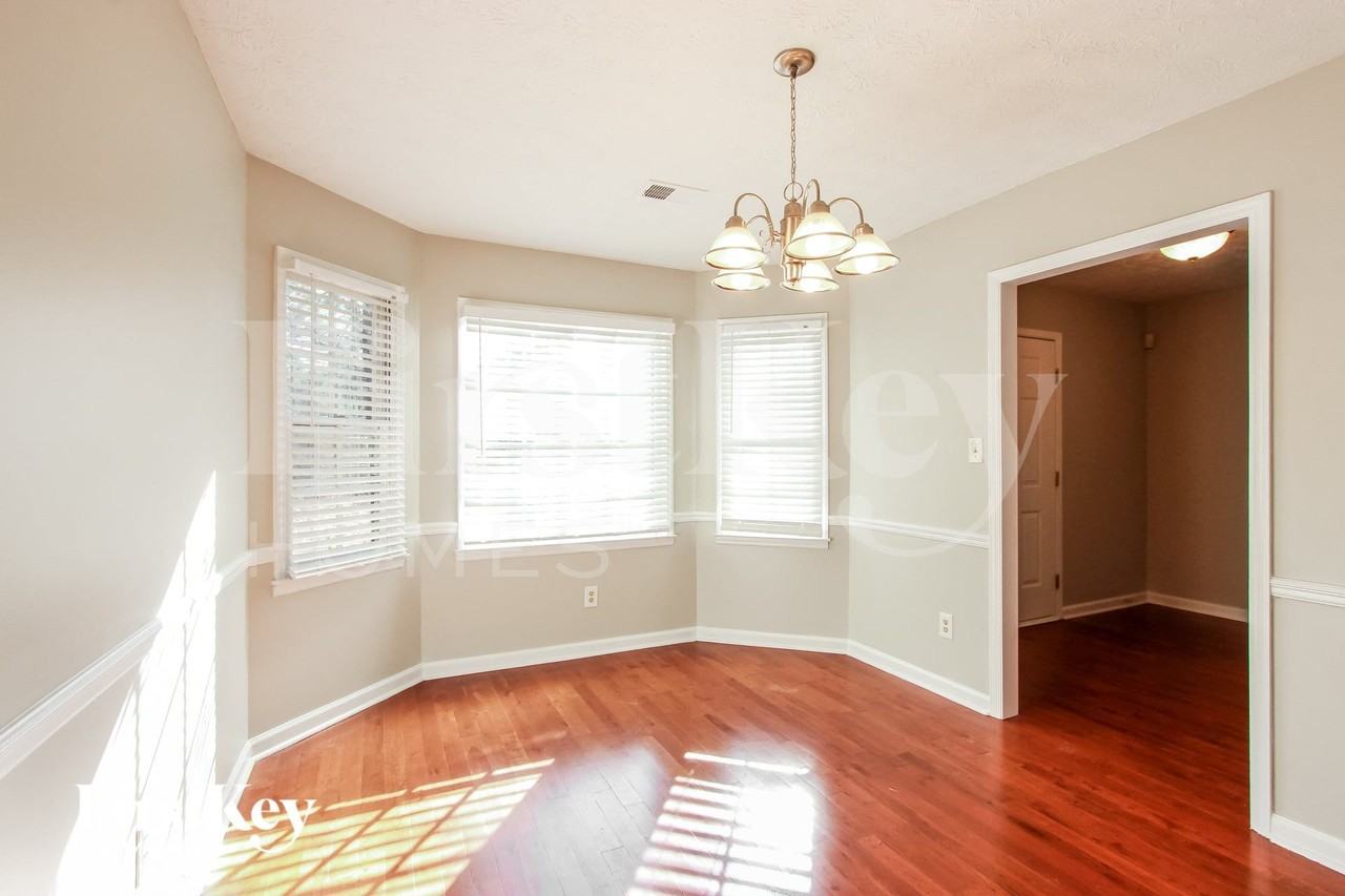 145 Fontaine Way - Photo 6 of 15