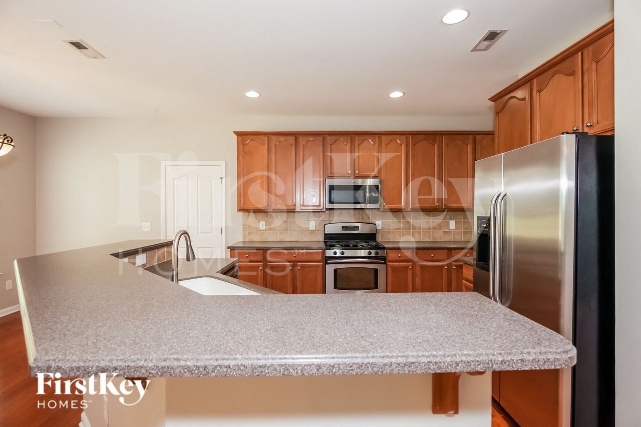 10309 Old Carolina Dr - Photo 4 of 15