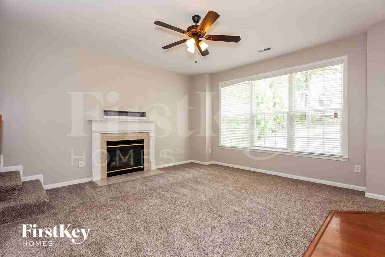 10309 Old Carolina Dr - Photo 5 of 15