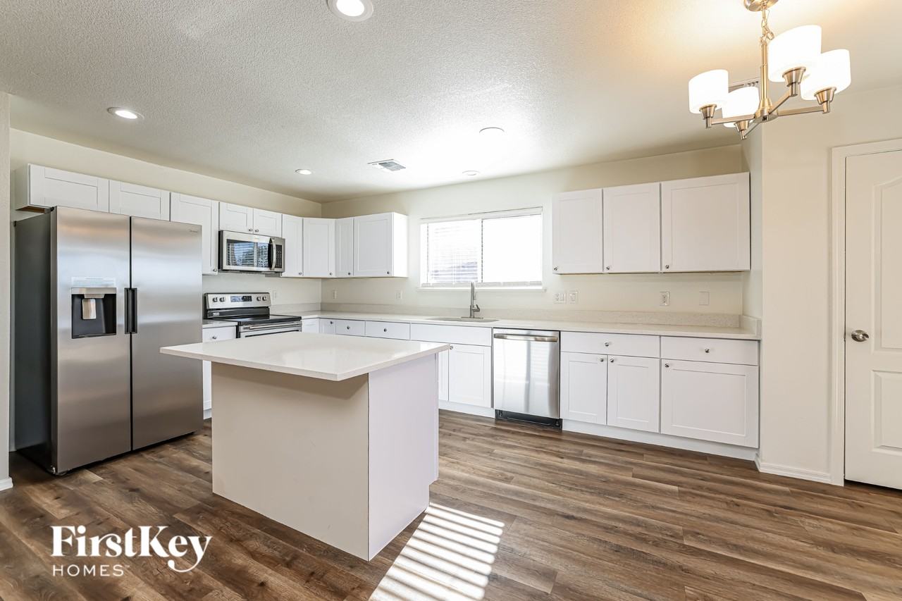 13713 E Diablo Creek Dr - Photo 6 of 15