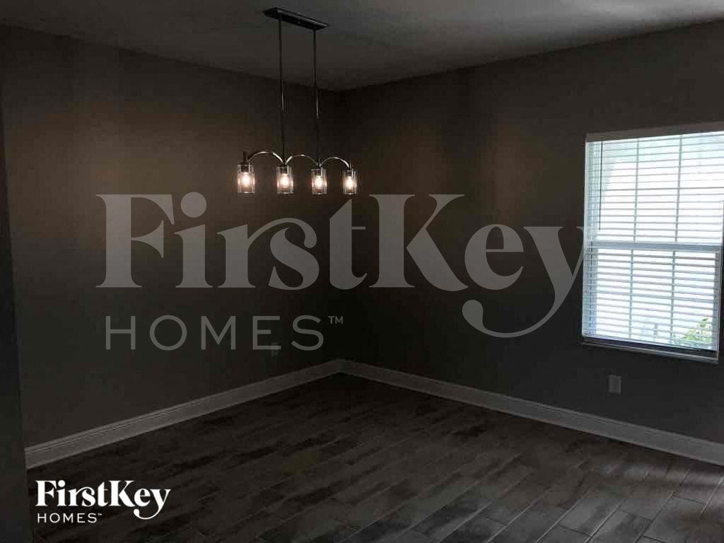 10942 Sand Pine Ln - Photo 6 of 17