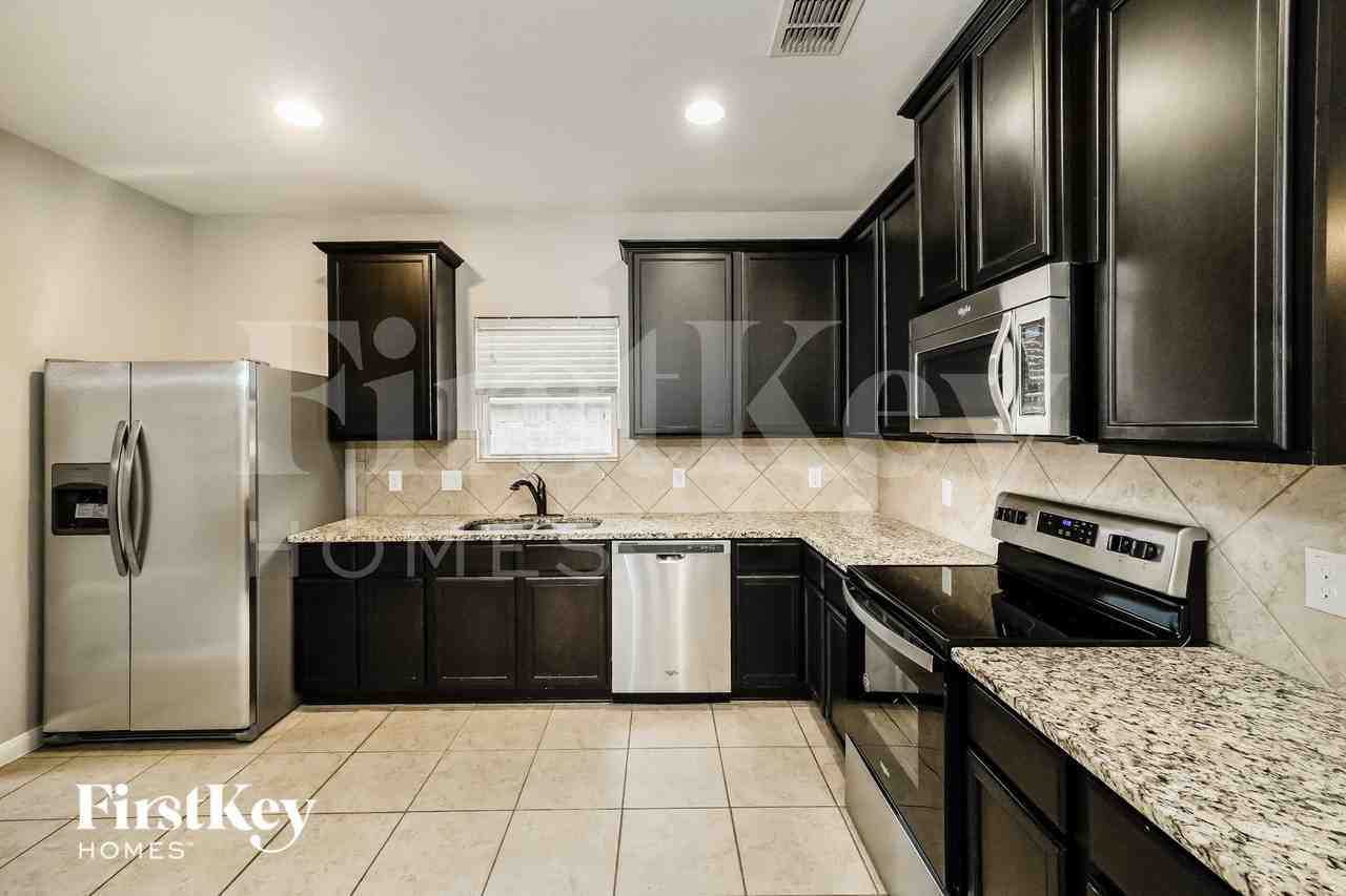 392 Cylamen - Photo 7 of 16