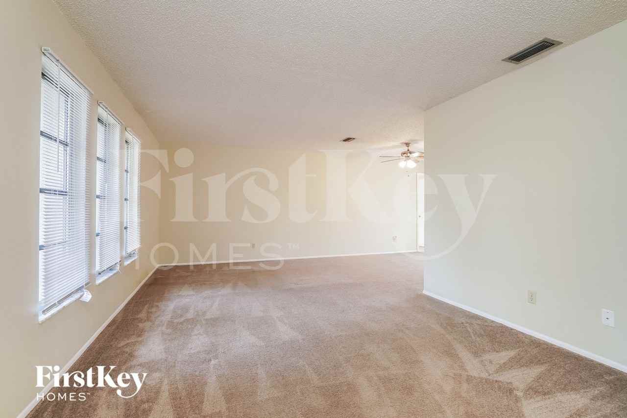 1430 Seterrace - Photo 2 of 16
