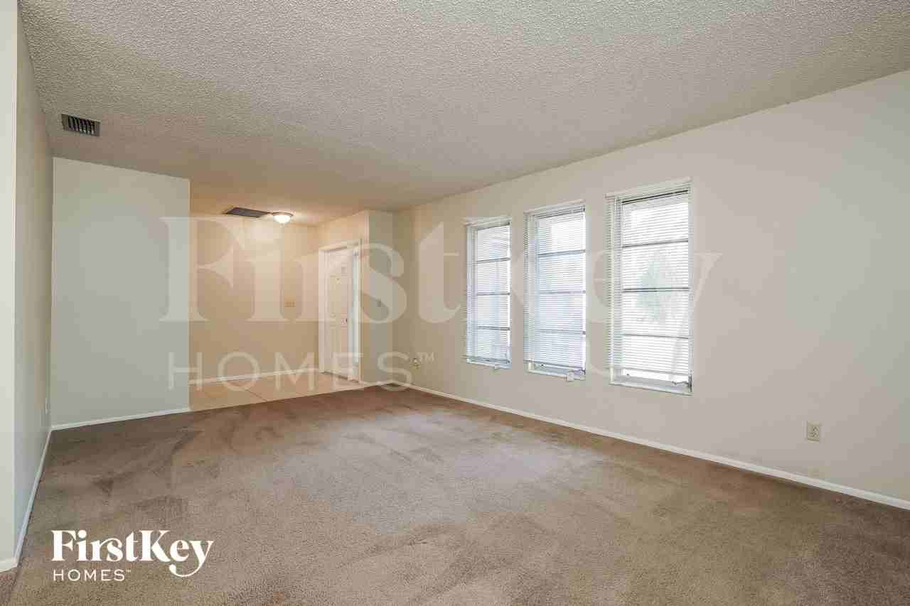 1430 Seterrace - Photo 3 of 16