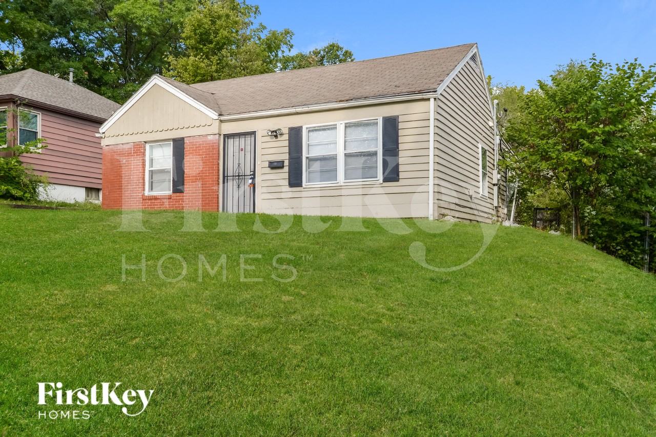 7908 Park Ave - Photo 2 of 15