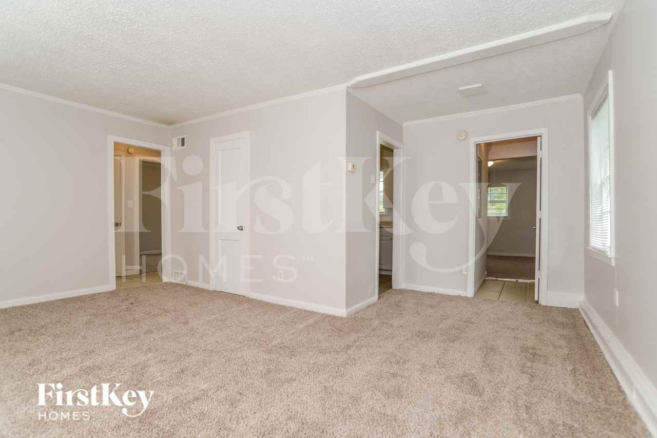 7908 Park Ave - Photo 4 of 15
