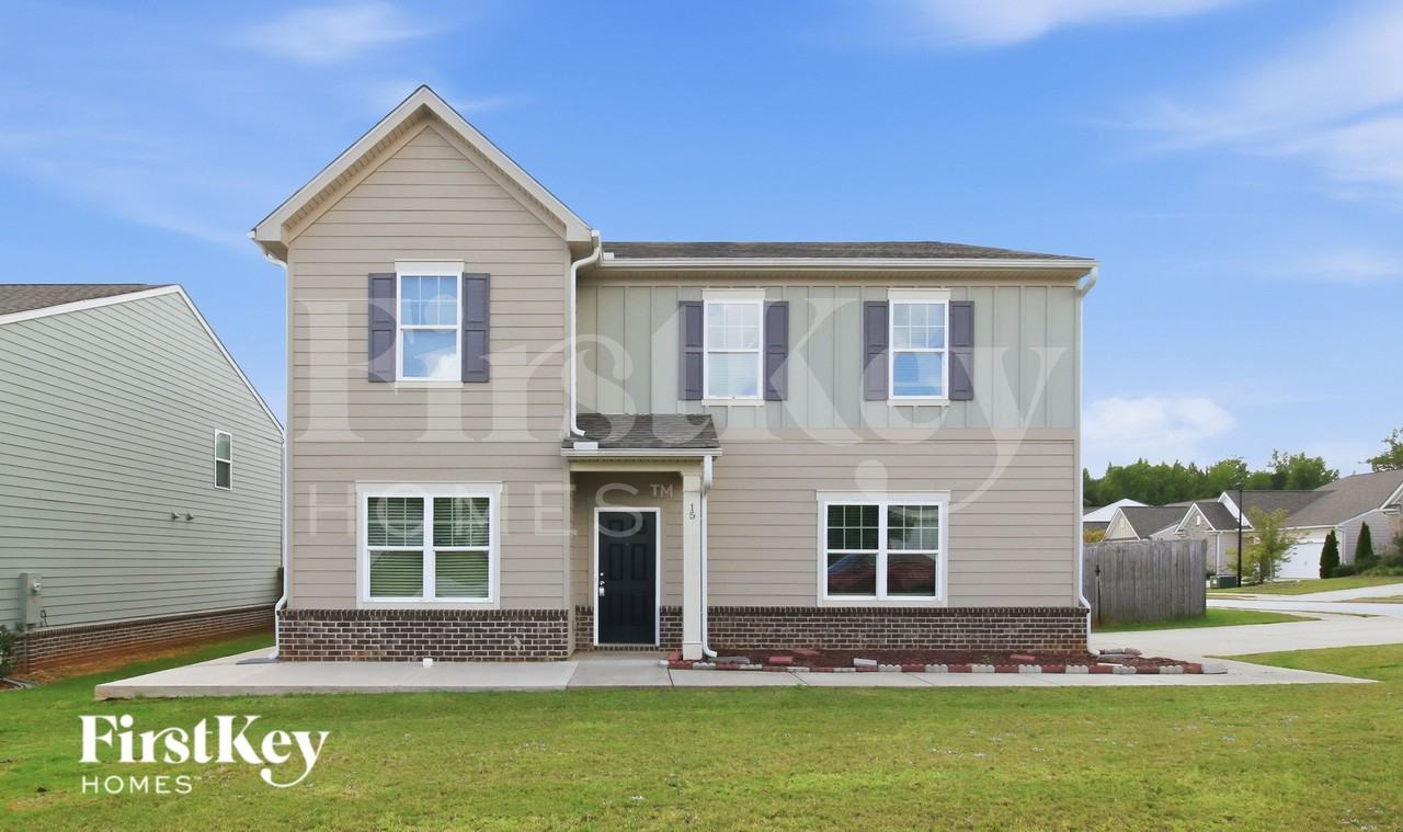15 Regal Ln