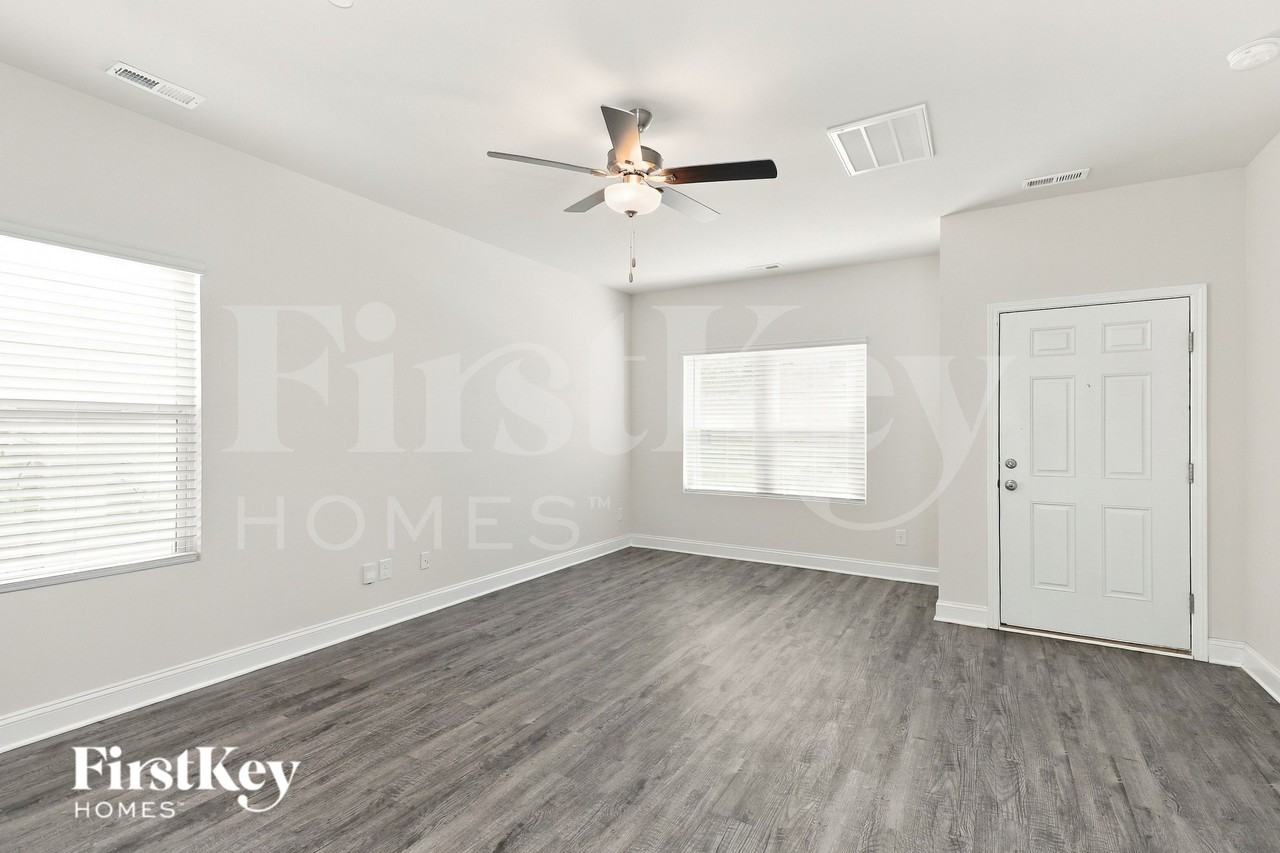 5513 Cobblestone Glen Dr - Photo 3 of 16