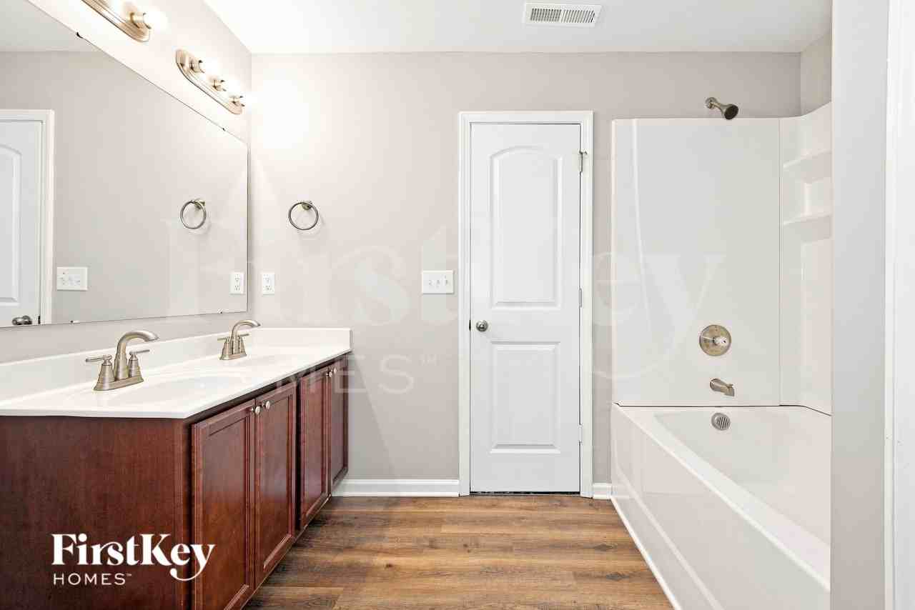 2602 Meadow Knoll Dr - Photo 7 of 16