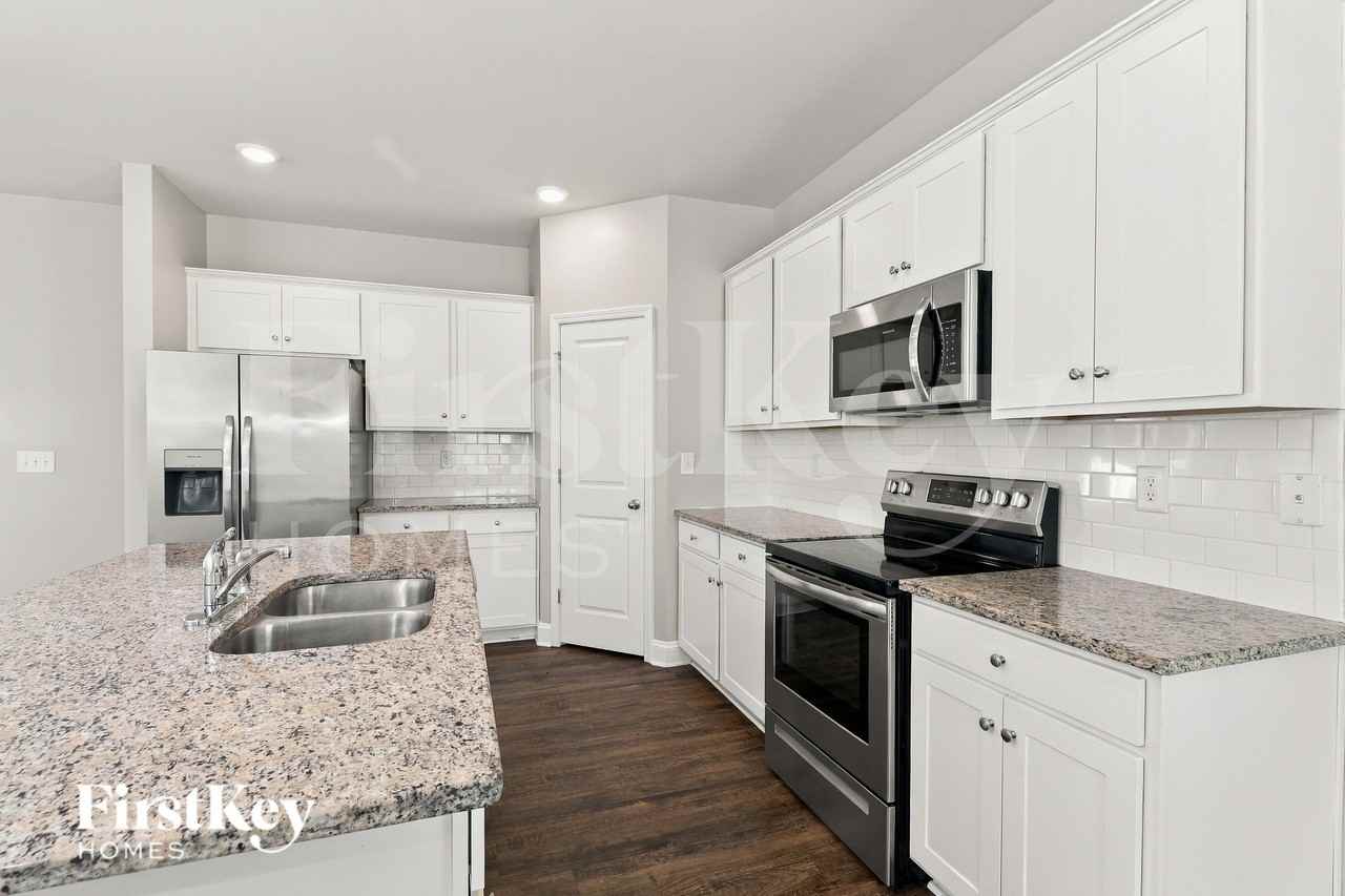 5509 Cobblestone Glen Dr - Photo 6 of 16