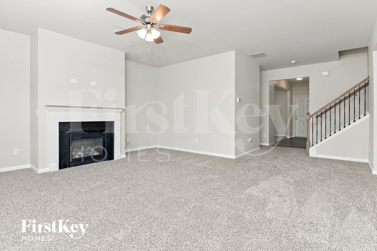 126 Hadley Way Sw - Photo 6 of 16