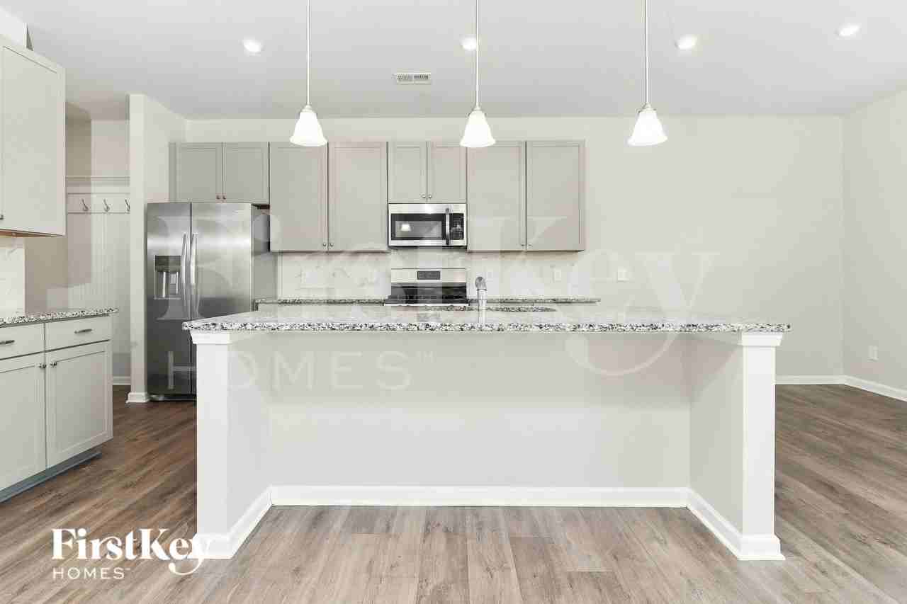 126 Hadley Way Sw - Photo 7 of 16