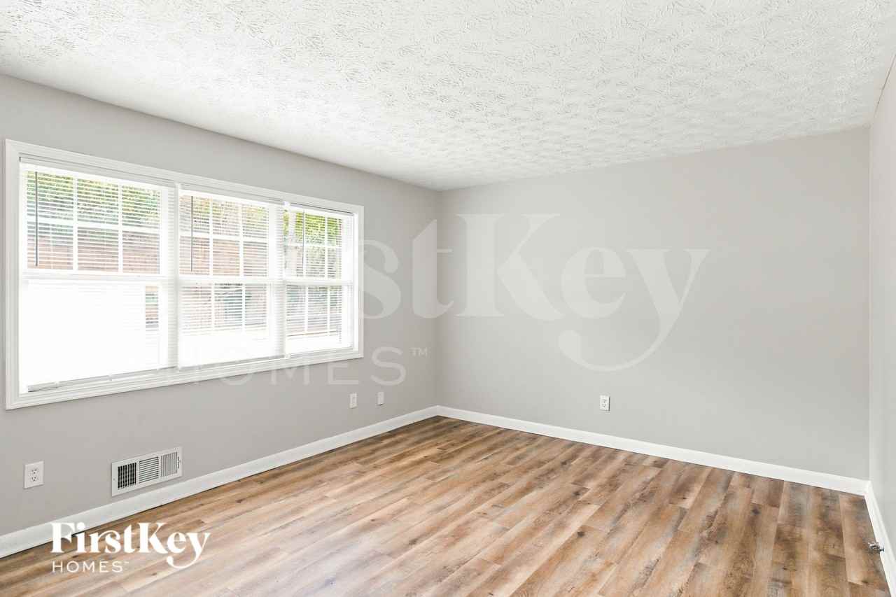 1008 Cone Rd - Photo 3 of 16