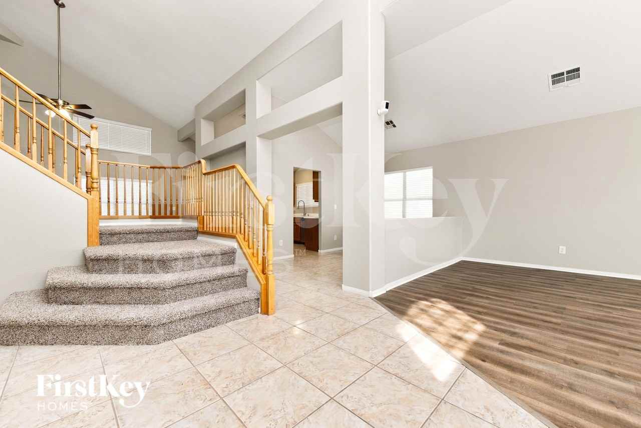 5805 Grand Heritage St - Photo 2 of 16