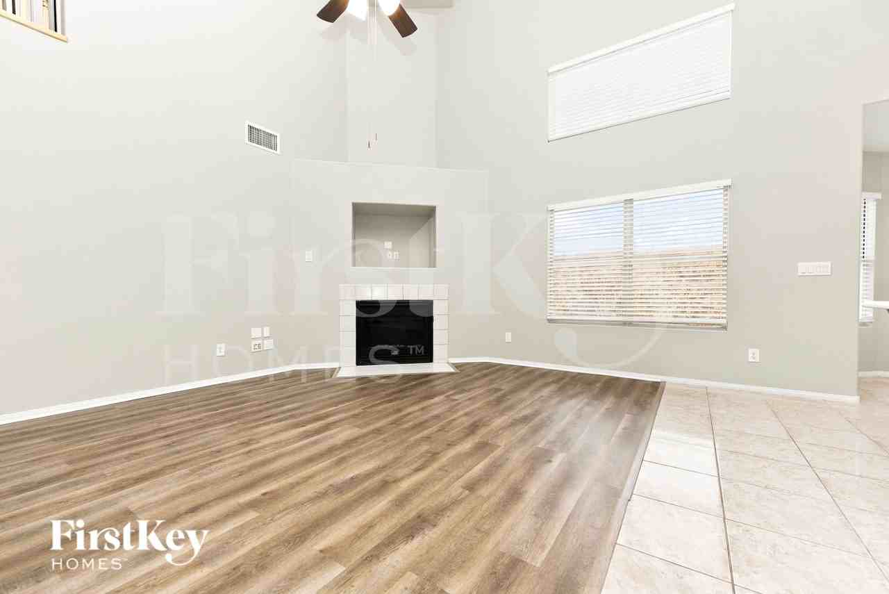 5805 Grand Heritage St - Photo 4 of 16