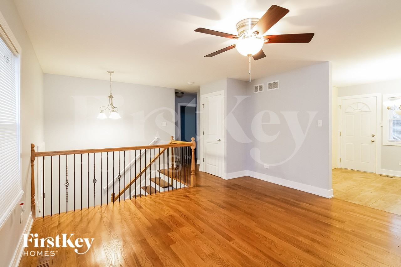 5434 Georgetown Dr - Photo 3 of 15