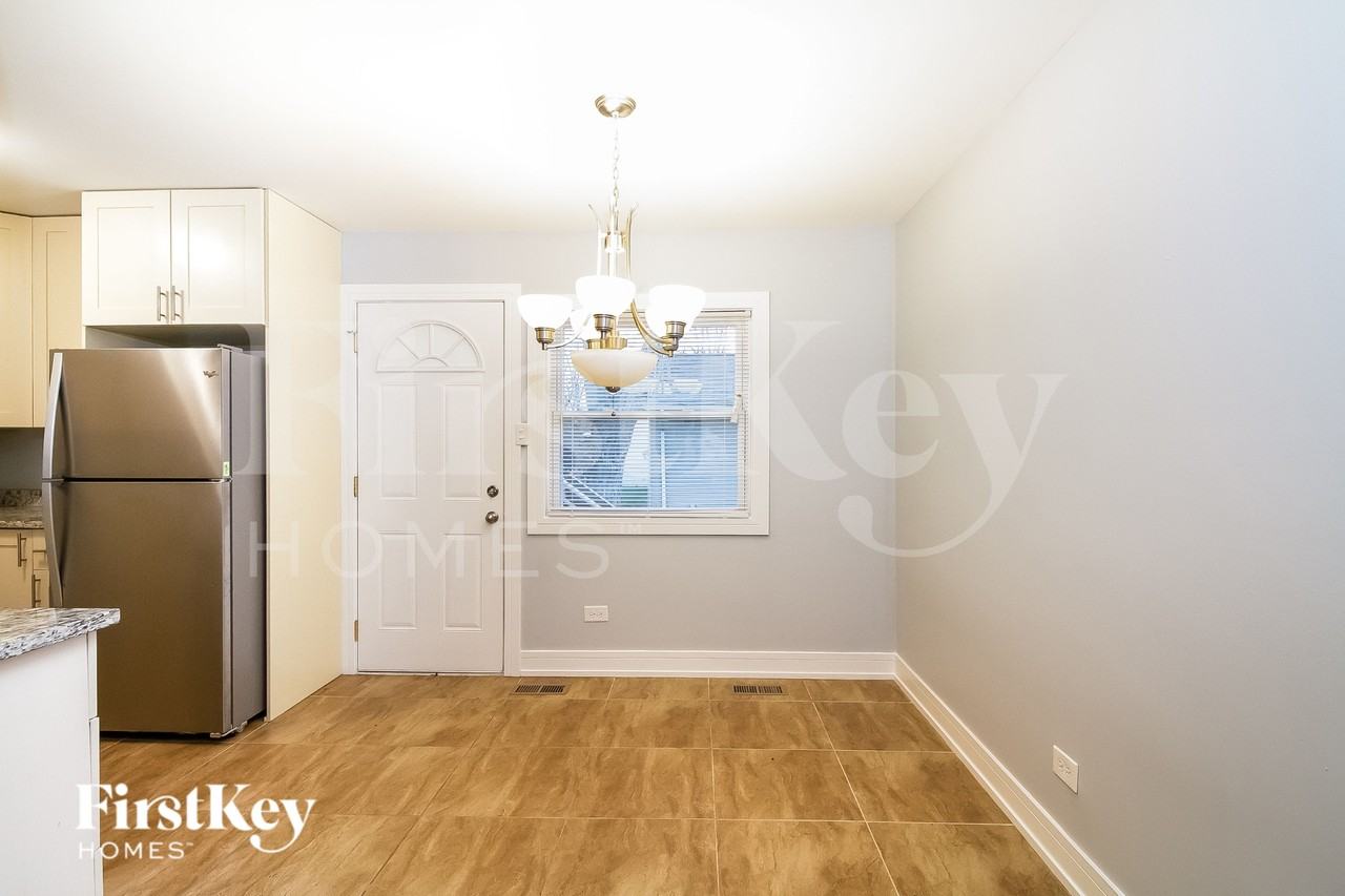5434 Georgetown Dr - Photo 4 of 15