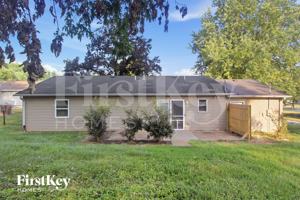 featured image of 9440 Port Royal Dr