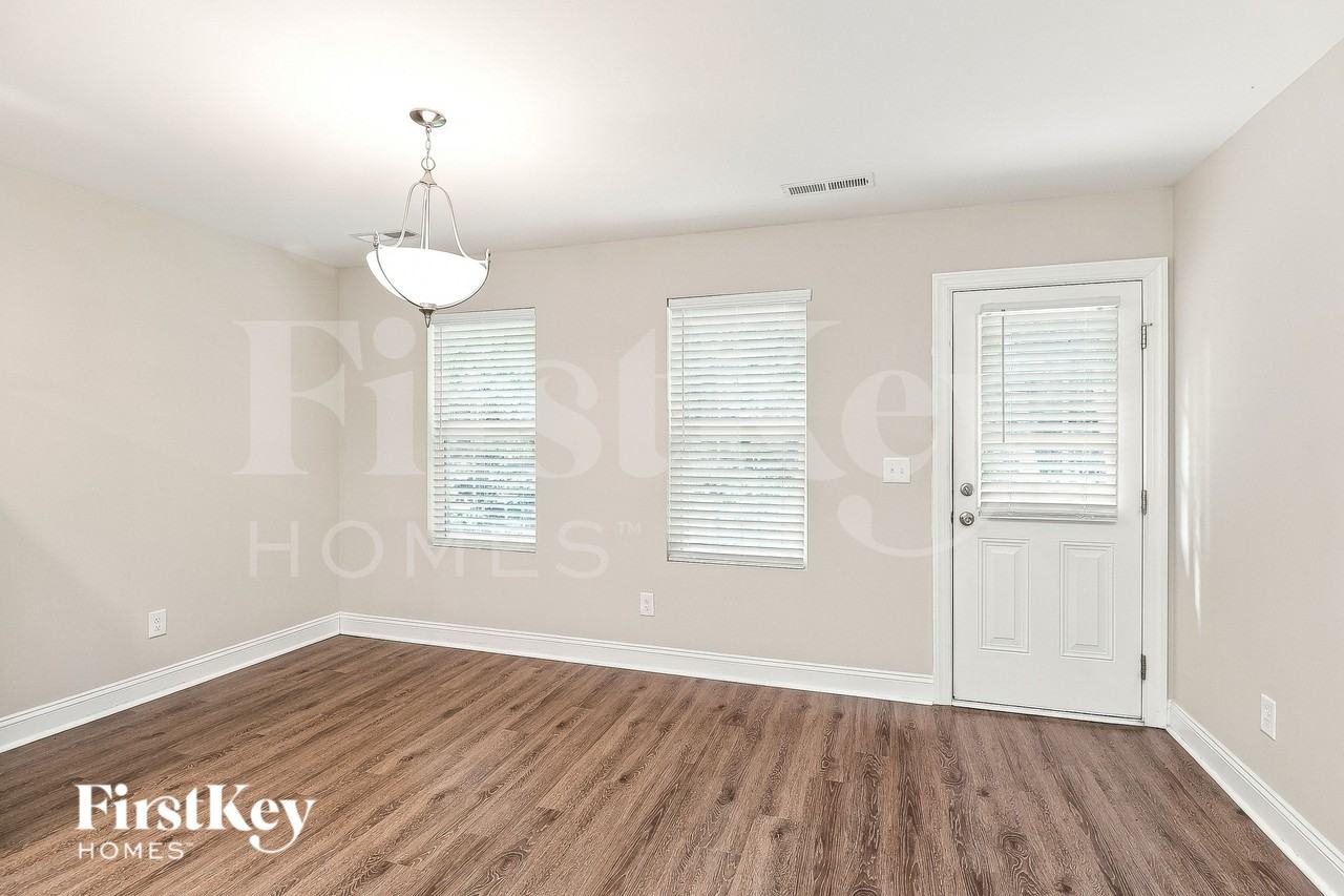 2047 Samantha Dr - Photo 5 of 16