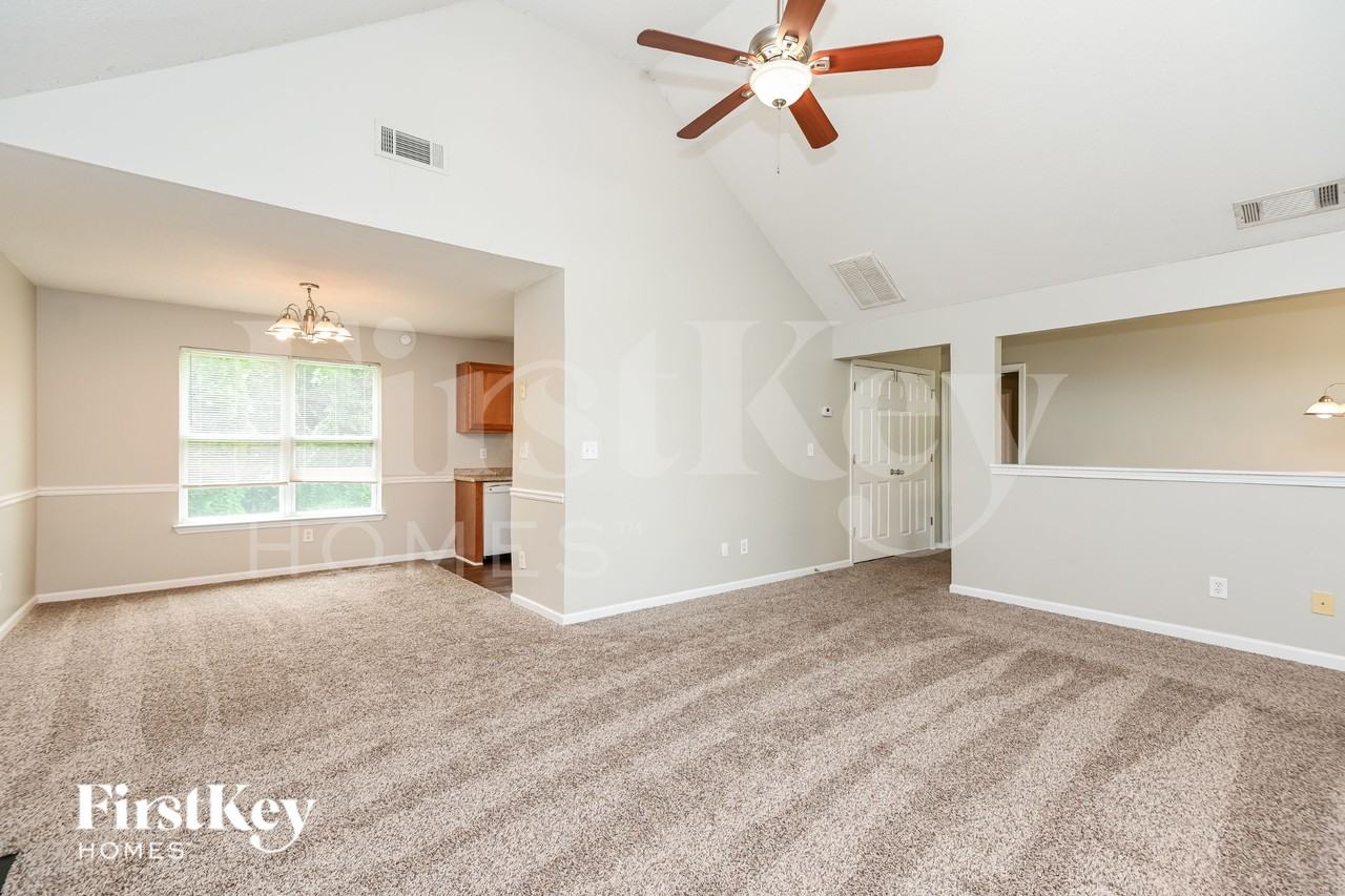 402 Legend Creek Pt - Photo 4 of 19