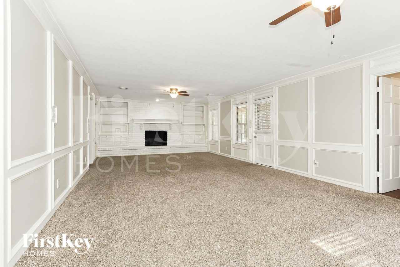 12710 Ivyforest Dr - Photo 3 of 16