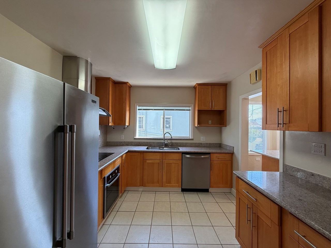 Bordered Burlingame - Photo 7 of 20