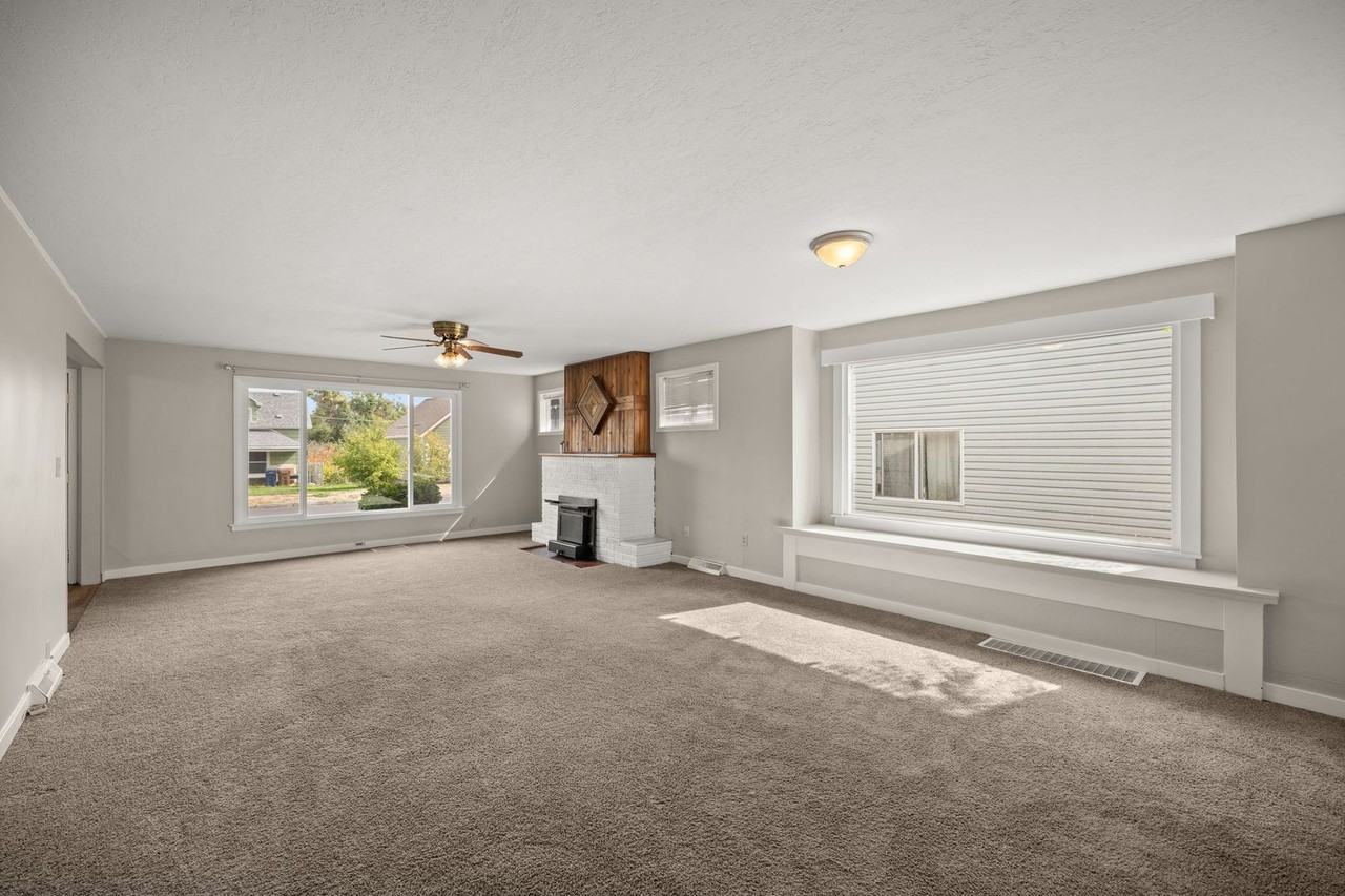 4917 N Smith St - Photo 3 of 26