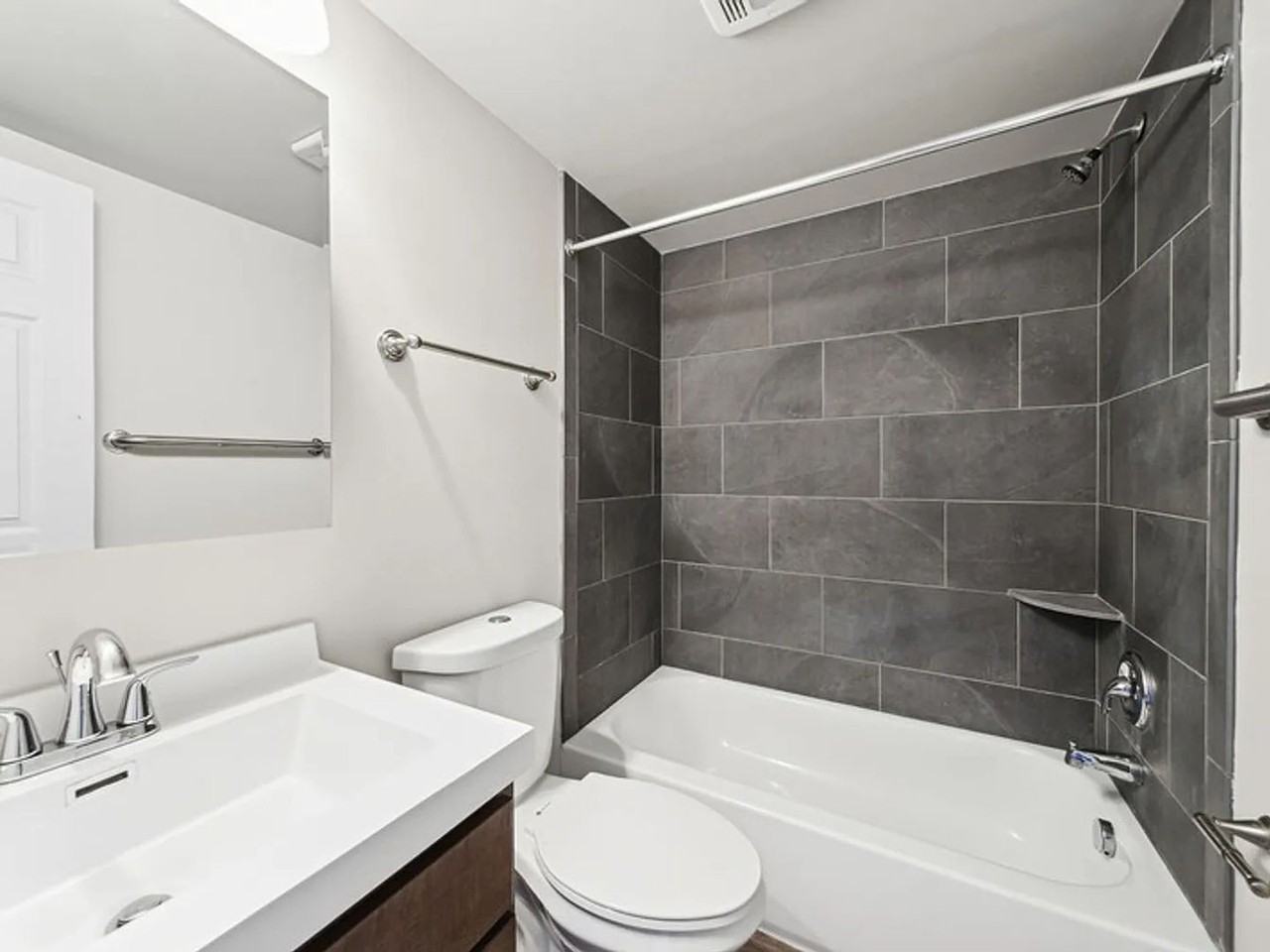 Williamsburg Apartments (Williamsburg 84 LLC) - Photo 6 of 16