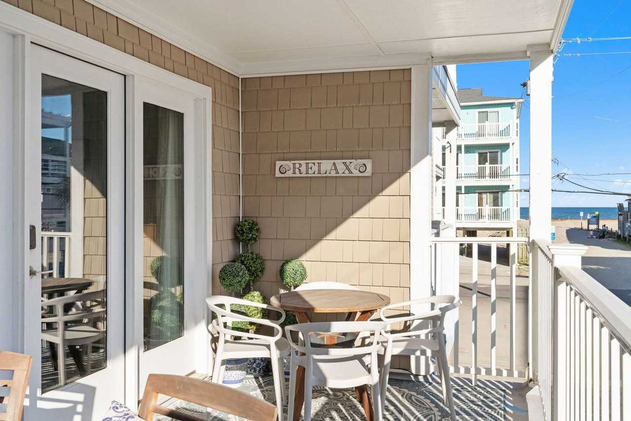 1503 Carolina Beach Ave N #1A - Photo 4 of 34