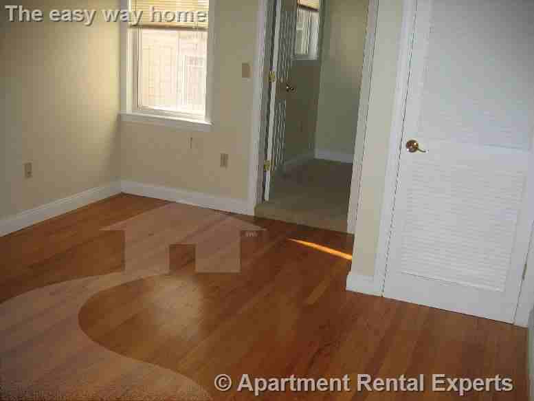460 Green St #5 - Photo 2 of 7