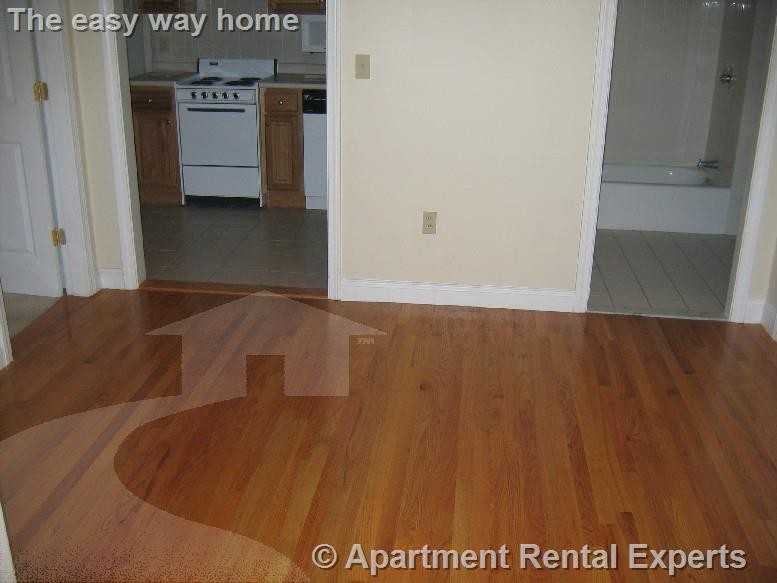 460 Green St #5 - Photo 4 of 7