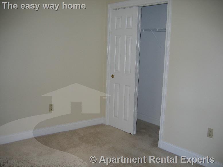 460 Green St #5 - Photo 5 of 7