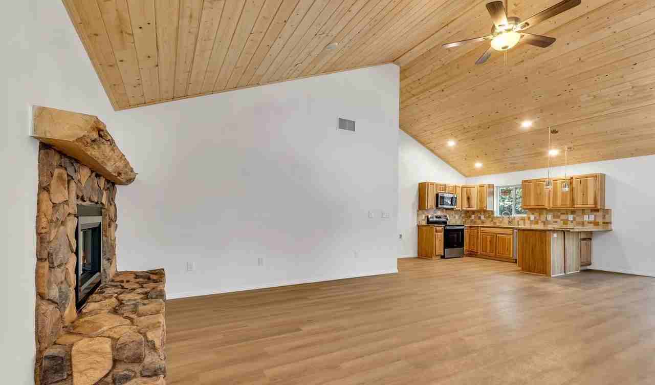 54425 Live Oak St - Photo 5 of 28