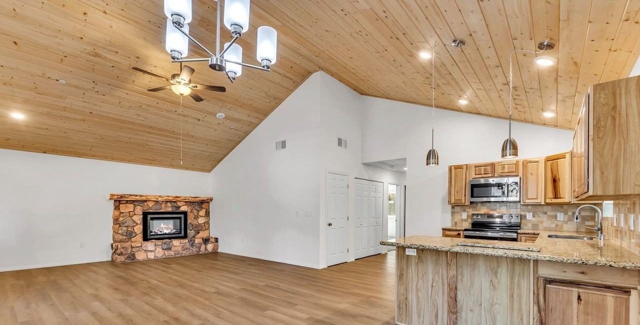 54425 Live Oak St - Photo 6 of 28