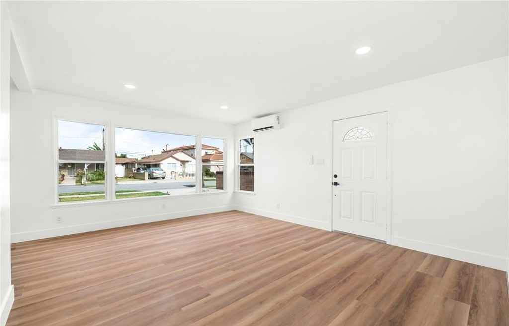 18103 Seine Ave - Photo 5 of 28