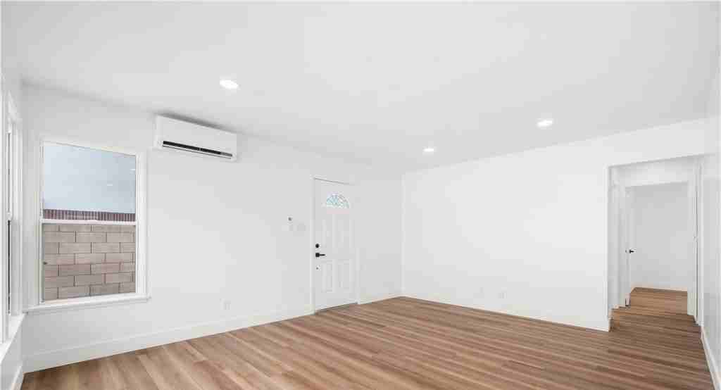 18103 Seine Ave - Photo 6 of 28