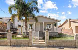 featured image of 417 S Grand Ave