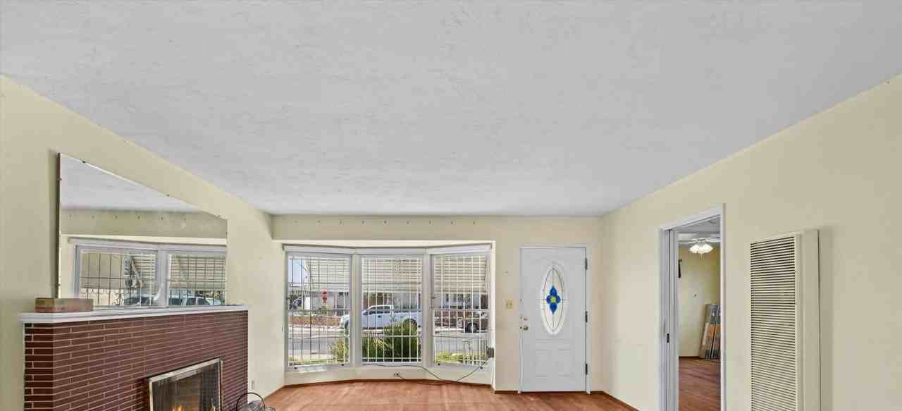 6334 Mesita Dr - Photo 6 of 25