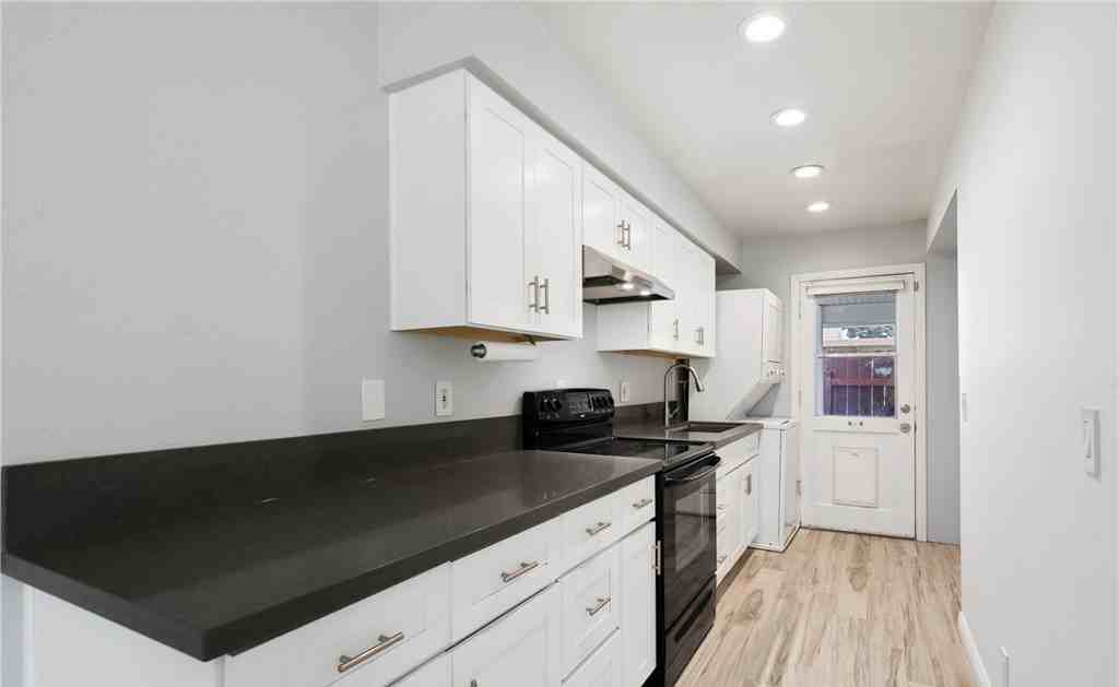 10164 Disney Cir - Photo 7 of 21