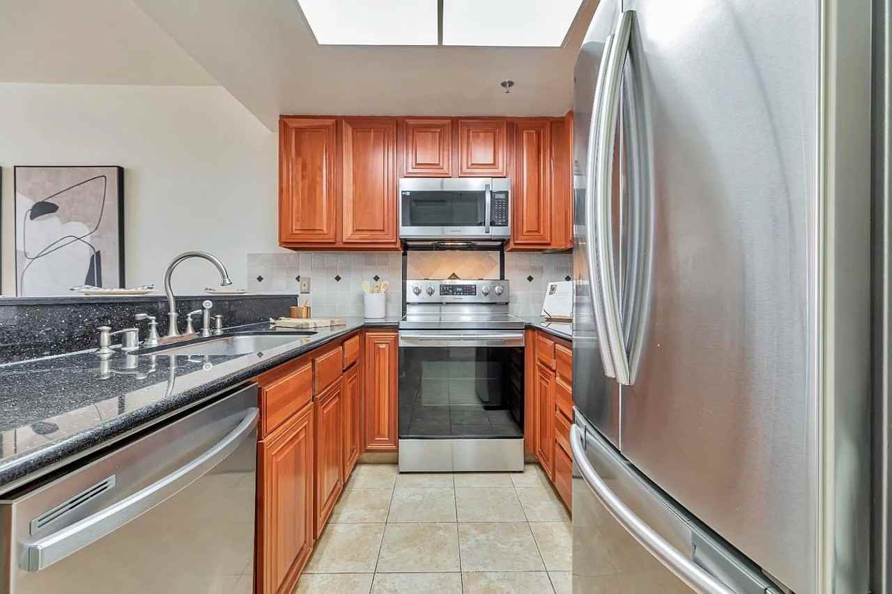 411 Park Ave #213 - Photo 3 of 17